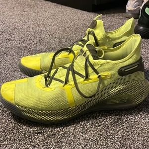 Neon green curry 6 size 14- used